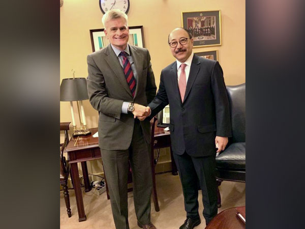 India ambassador to the US Harsh Vardhan Shringla with Louisiana Senator Bill Cassidy at Capitol Hill (Picture Credits: India in US/Twitter)