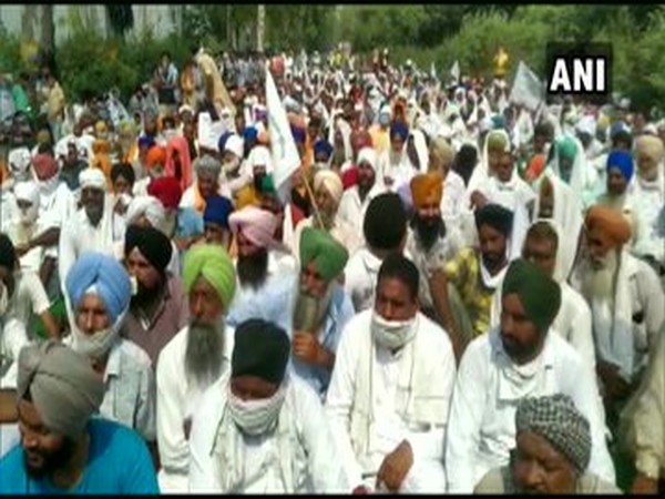 Farmers in Haryana stage 3-hour protest against Farm Bills. Photo/ANI