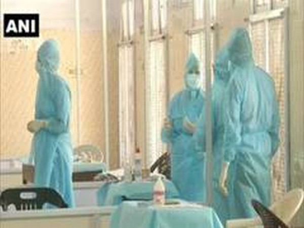 Health care workers (file photo)