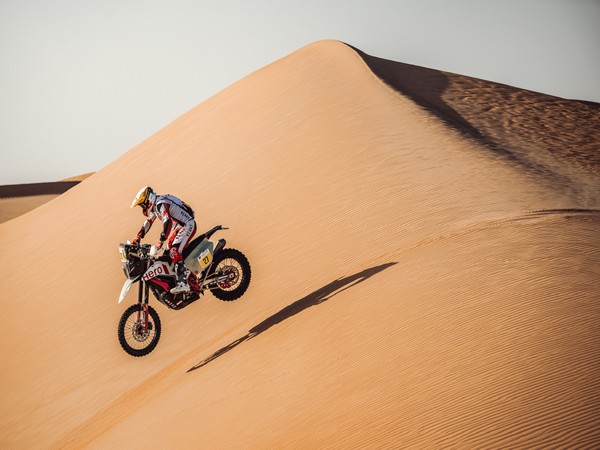 Hero MotoSports Team Rally rider Joaquim Rodrigues in action during Abu Dhabi Desert Challenge (Image: HMTR)