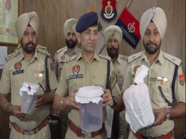 Amritsar Rural Police seized 1.275 kg heroin on Friday. (Photo/ANI)
