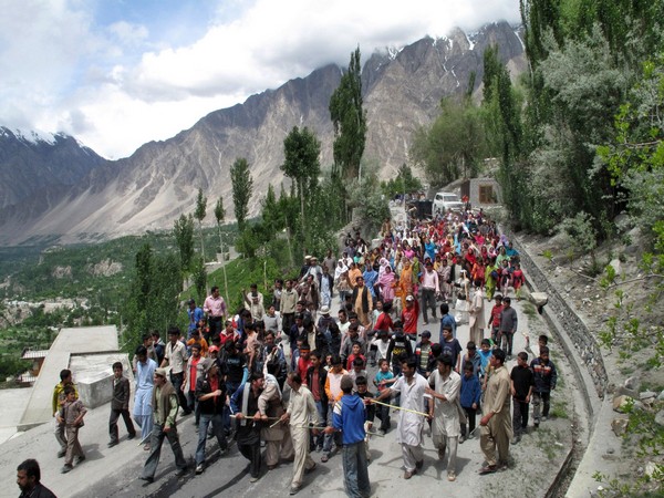Hunza protest against the formation of an artificial lake at Attabad. (Reuters)