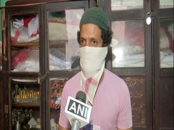 Mohammed Hyder, shroud shop owner in Hyderabad speaking to ANI. (Photo/ANI)