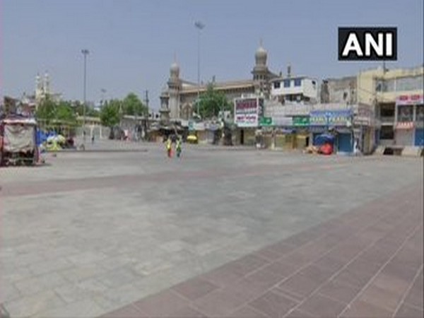 Mosque remain closed due to COVID-19 lockdown in Hyderabad on Monday. Photo/ANI