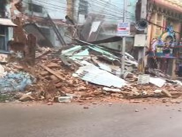 An old building collapsed in Hyderabad on Wednesday. [Photo/ANI]