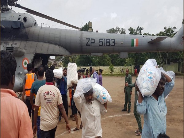 Indian Air Force(IAF) providing relief material to Kolhapur district on Tuesday(Photo/ANI)