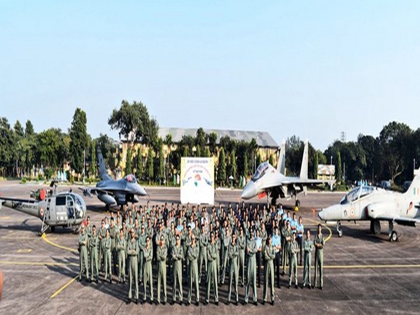 Senior officers of IAF, RSAF visited AFS Kalaikunda to commemorate the 10th edition of JMT. (Photo tweeted by IAF)