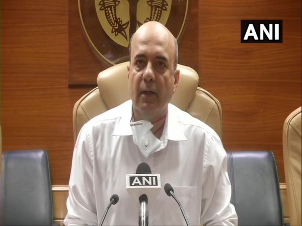 IG (law and order) Uttar Pradesh, Jyoti Narayan addressing a press conference in Lucknow on Thursday. (Photo/ANI)