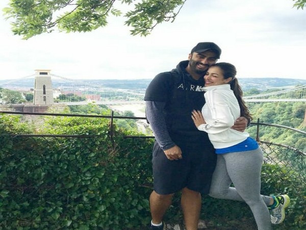 Malaika Arora with Arjun Kapoor (Image source: Instagram)