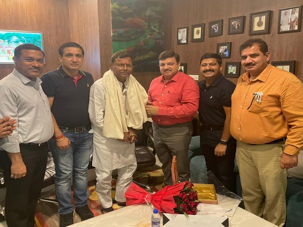 Delegation of CCI Jammu meets MoS Pankaj Choudhary.