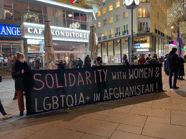 Afghan diaspora, Austrians in Vienna hold anti-Taliban protest