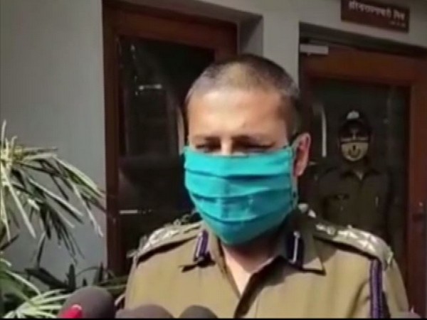 Indore DIG Harinarayan Chari Mishra speaks to media on Friday. (Photo/ANI)