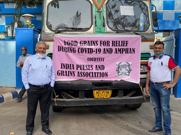 Anurag Tulshan, IPGA convenor East Zone handing over 5000 disaster relief kits to Javed Ahmed Khan, MIC Disaster Management and Civil Defence, West Bengal
