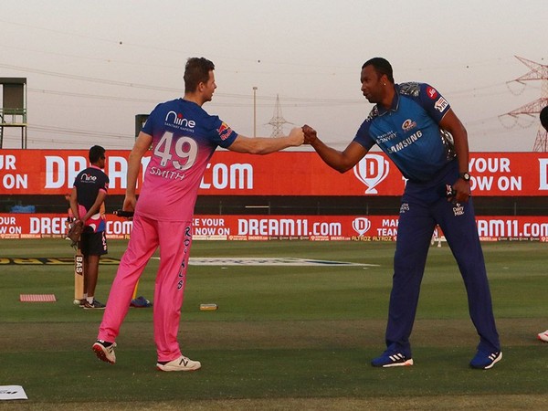 RR skipper Steve Smith and Mumbai Indians stand-in captain Kieron Pollard (Photo: BCCI/ IPL)