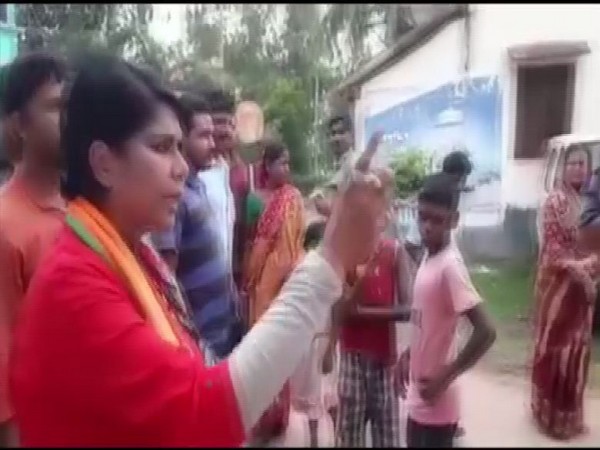 Former IPS and BJP candidate threatens TMC workers in Anandapur, West Bengal. Photo/ANI