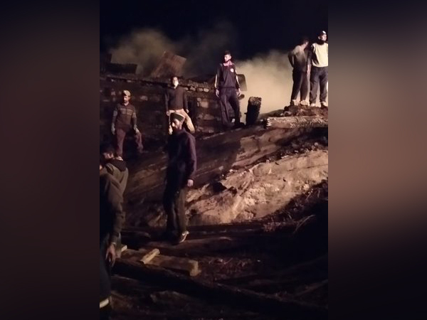 Indo-Tibetan Border Police (ITBP) personnel rescued people who were stranded in the fire in Kinnaur district of Himachal Pradesh. Photo/ANI