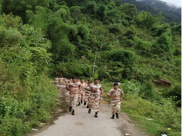 ITBP undertakes 'Fit India Freedom Run' on all border posts. Photo/ANI
