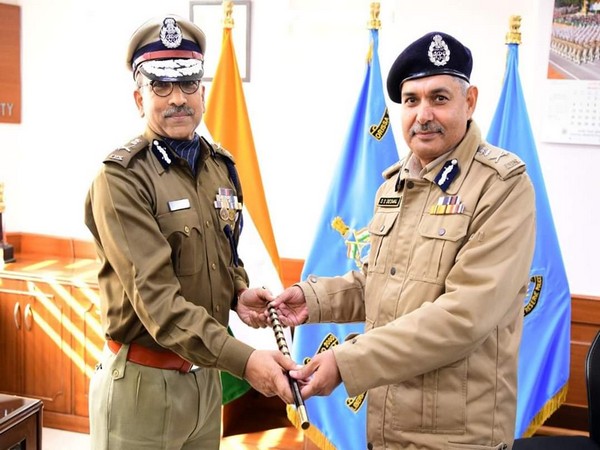 New DG CRPF AP Maheshwari (Left ) on Wednesday assumed the office. (Pic courtesy: CRPF)