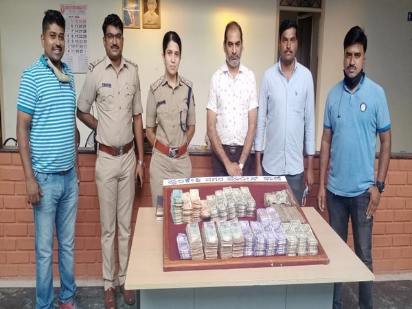 Rs 38 lakh in cash recovered from four accused in Bengaluru city. (Photo: Twitter)