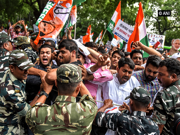 IYC members protesting near the residence of Finance Minister Nirmala Sitharaman on Friday.  (Photo/ANI)
