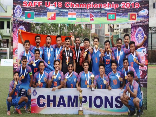 India U-18 lifted SAFF U-18 Championship title after beating Bangladesh in the final in Kathmandu on Sunday. (Photo/ Indian Football Team Twitter) 