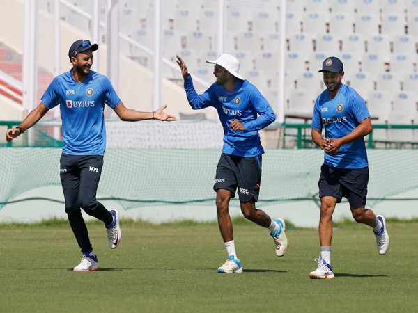 Indian team practicing ahead of Bengaluru Test against SL (Image: BCCI Twitter)