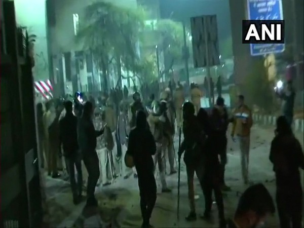 Visual from outside the campus of Jamia Millia Islamia university on Sunday evening, Photo/ANI