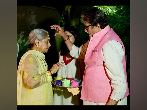 Amitabh Bachchan with his wife Jaya Bachchan (Image source: Instagram)