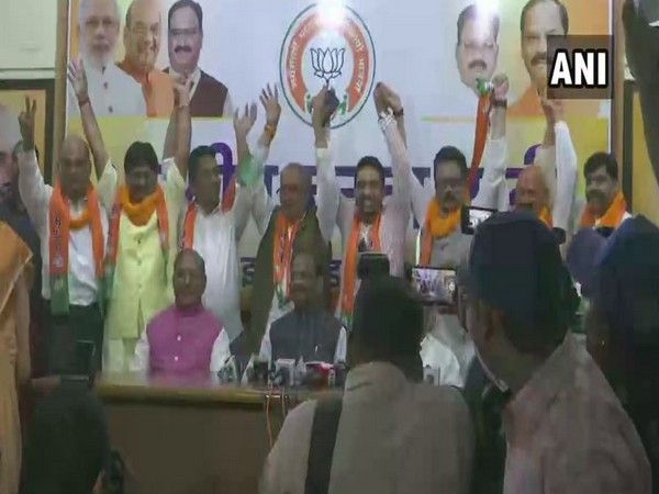 Five opposition MLAs joined BJP in Ranchi, Jharkhand on Wednesday. Photo/ANI