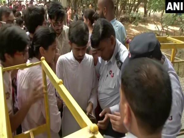 Students turned up in large numbers to vote for this year's JNUSU elections. Photo/ANI