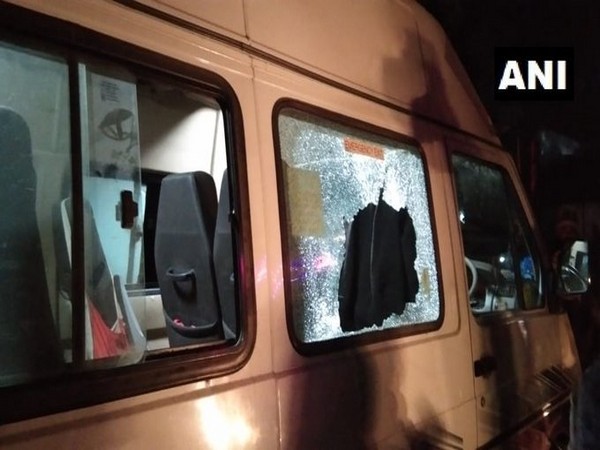 Bihar: Former JNU Students Union leader Kanhaiya Kumar injured after stones were pelted at his convoy in Supaul.