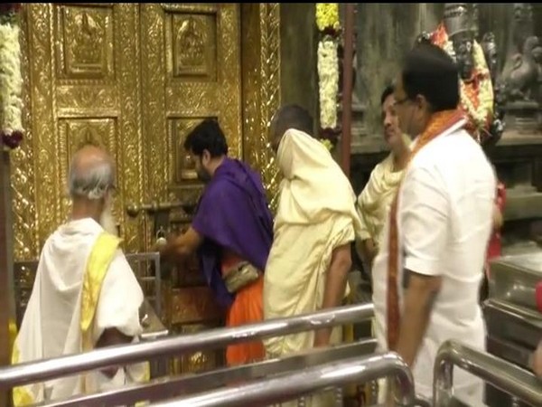 Goddess Kanaka Durga temple will remain closed till 6 am on Monday. (Photo/ANI)
