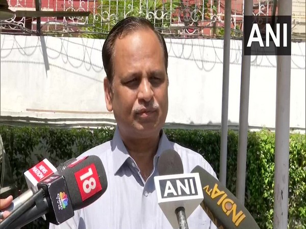Delhi Health Minister Satyendar Jain speaking to media on Saturday. Photo/ANI