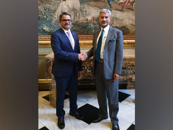 External Affairs Minister S Jaishankar with Bangladesh’s Minister of State for Foreign Affairs, MD Shahriar Alam, in London on Wednesday.