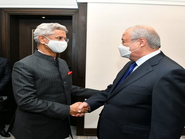 xternal Affairs Minister S Jaishankar with Uzbek Foreign Minister Abdulaziz Kamilov. (Twitter)