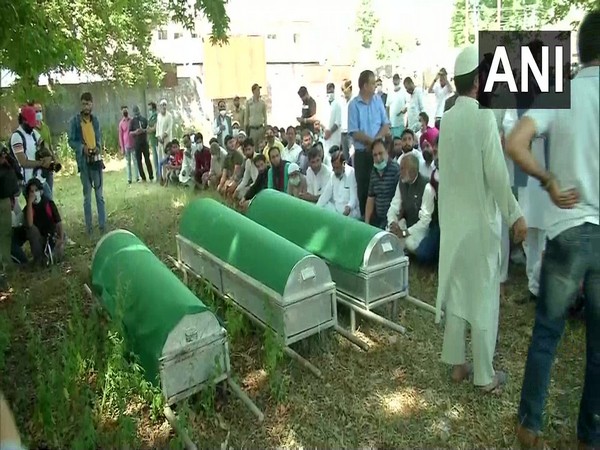 Funeral of Wasim Bari and his two family members held in Bandipora, Jammu and Kashmir on Thursday. (Photo/ANI)