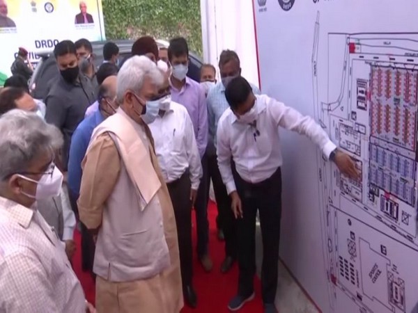 LG Manoj Sinha at DRDO's 500-bedded hospital in J-K (Photo/ANI)