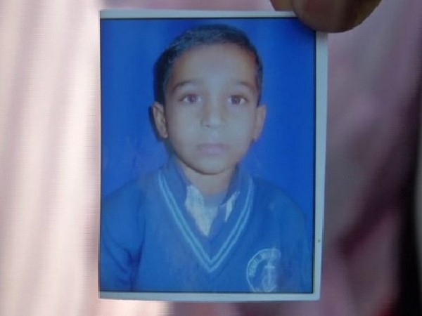 The deceased, Sumit Kumar, was run over by a truck on Monday.