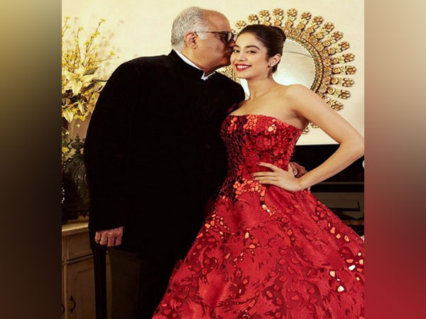 Janhvi Kapoor with father Boney Kapoor (Image Courtesy: Instagram)