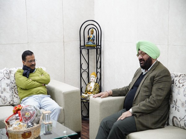 Delhi CM Arvind Kejriwal with Jasbir Singh Khangura (Photo/ANI)