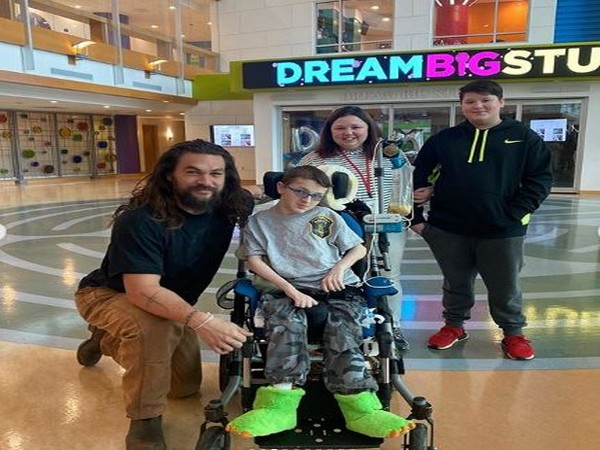 American actor Jason Momoa at UPMC Children's Hospital of Pittsburgh (Image courtesy: Instagram)