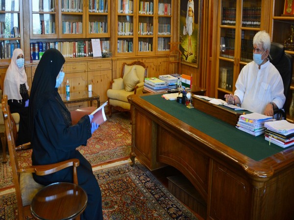 Family members of Policeman Javied Iqbal, who lost his life, met the Lieutenant Governor Manoj Sinha.