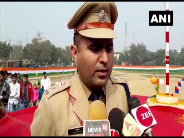 SP Manish speaking to reporters inJahanabad, Bihar on Sunday. Photo/ANI