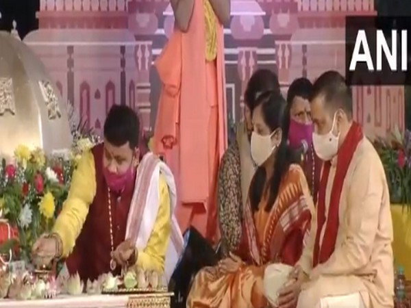 Delhi Chief Minister Arvind Kejriwal attending puja at Akshardham temple to celebrate Diwali.