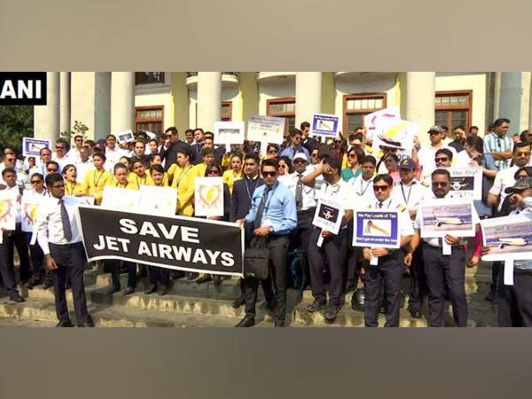 Jet Airways employees holding protest at Town Hall in Bengaluru, Karnataka, on Monday. Photo/ANI