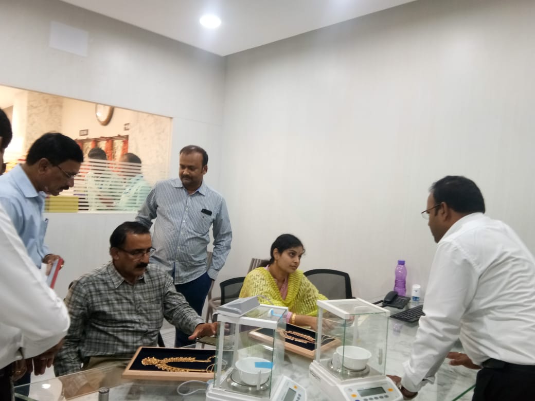 Visuals from a raids at jewellery shop by a team of Legal Metrology in Andhra Pradesh. 