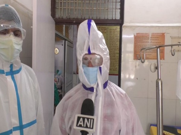 Doctor Zaqi Siddiqui, MO Medical College, Jhansi talking to ANI on Saturday. Photo/ANI