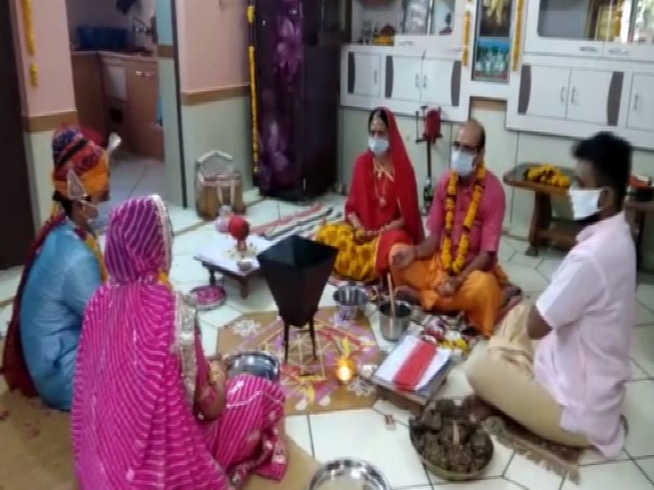 Marriage ceremony being done while maintaining lockdown norms. Photo/ANI