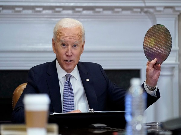 US President Biden takes Silicon Wafer to Semiconductor Conference. (Photo Credit -Newsis)