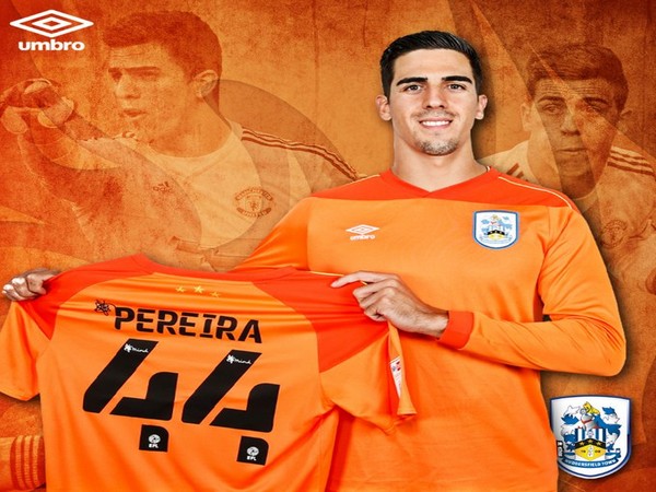 Goalkeeper Joel Pereira (Photo/Huddersfield Town Twitter)